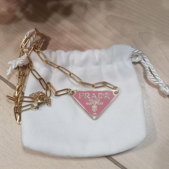 Luxury Fashion Pink & Gold Tone Necklace! Authentic Zipper Pull Repurposed - Picture 3 of 3